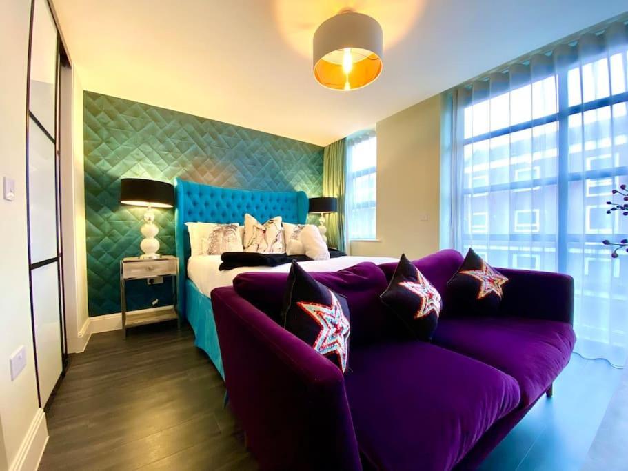 Stunning Apartment Suite - Free Parking & Wifi! Poole Exterior photo